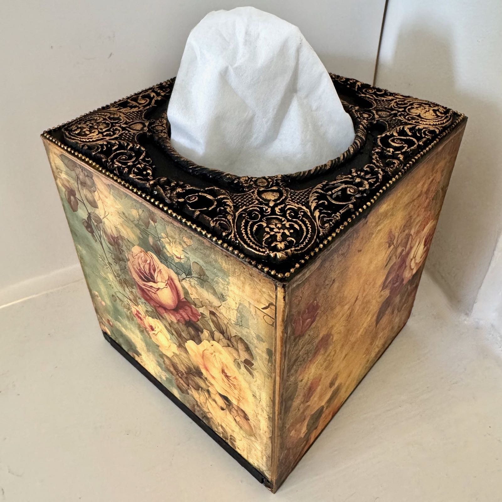 Floral Tissue Box